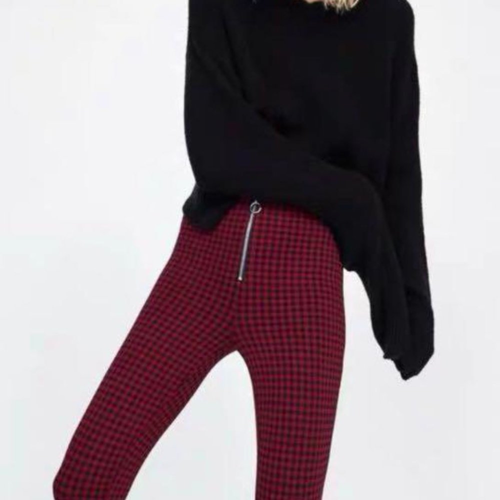 ZARA Red and Black Checked Leggings, Front Zipper, Ankle Length - Picture 5 of 8